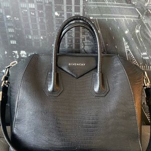 Givenchy Antigona Medium Black Lizard bag